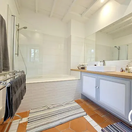 Дом отдыха Peyres Mansencome